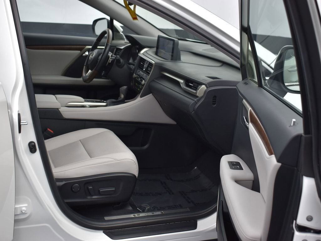 Certified 2022 Lexus RX 350L FWD w/ Premium Package image 11