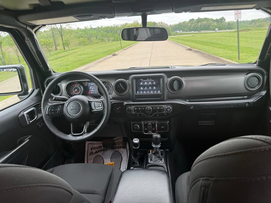 Used 2023 Jeep Wrangler Unlimited Sport AWD/4WD image 17