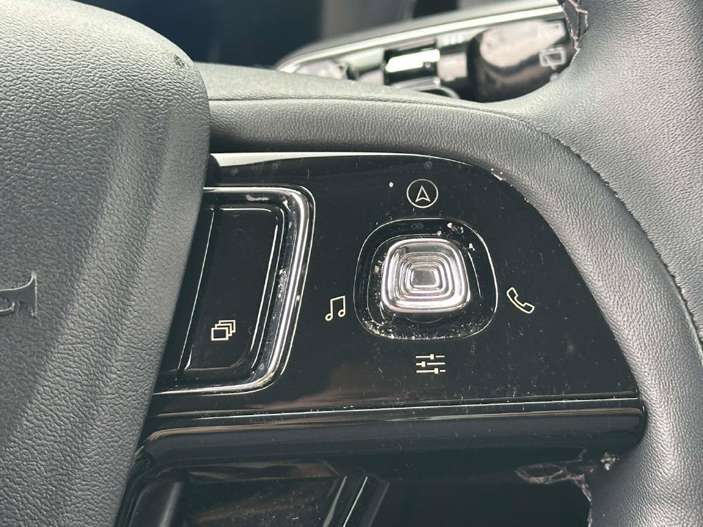 Used 2024 Lincoln Corsair AWD image 15