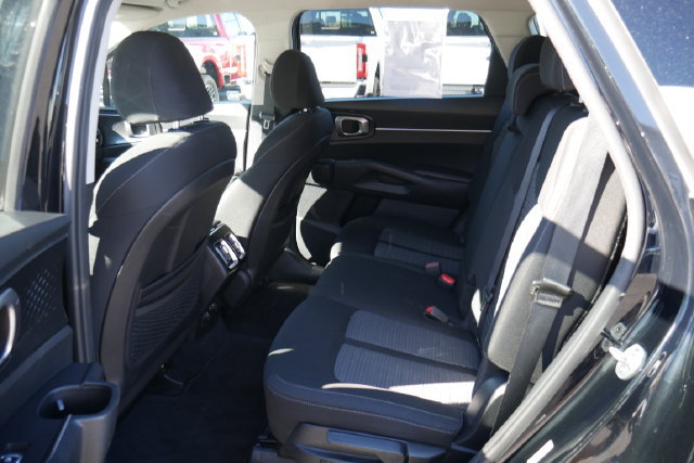 Used 2021 Kia Sorento LX FWD image 22