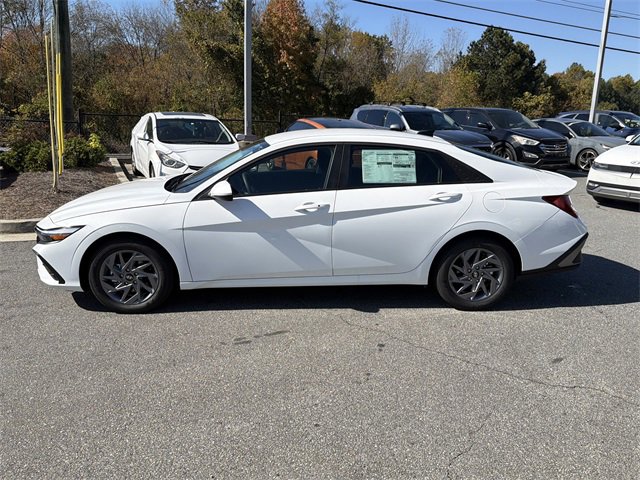 New 2026 Hyundai Elantra Blue image 4