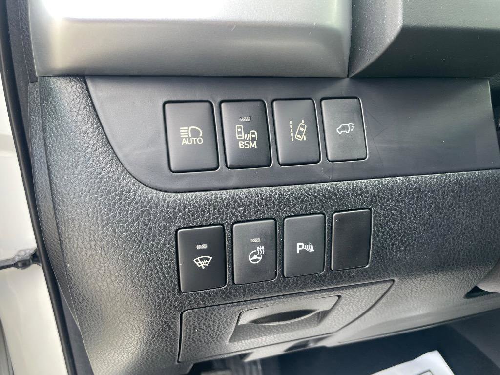 Used 2015 Toyota Highlander Limited Platinum AWD/4WD image 14