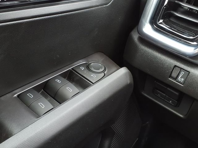 New 2026 GMC Canyon Elevation w/ Convenience Package image 12