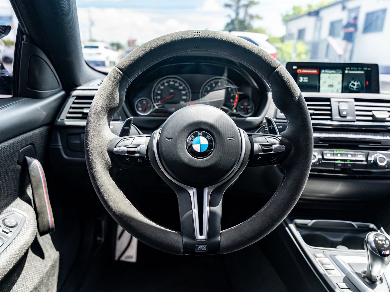 Used 2019 BMW M4 CS RWD image 12