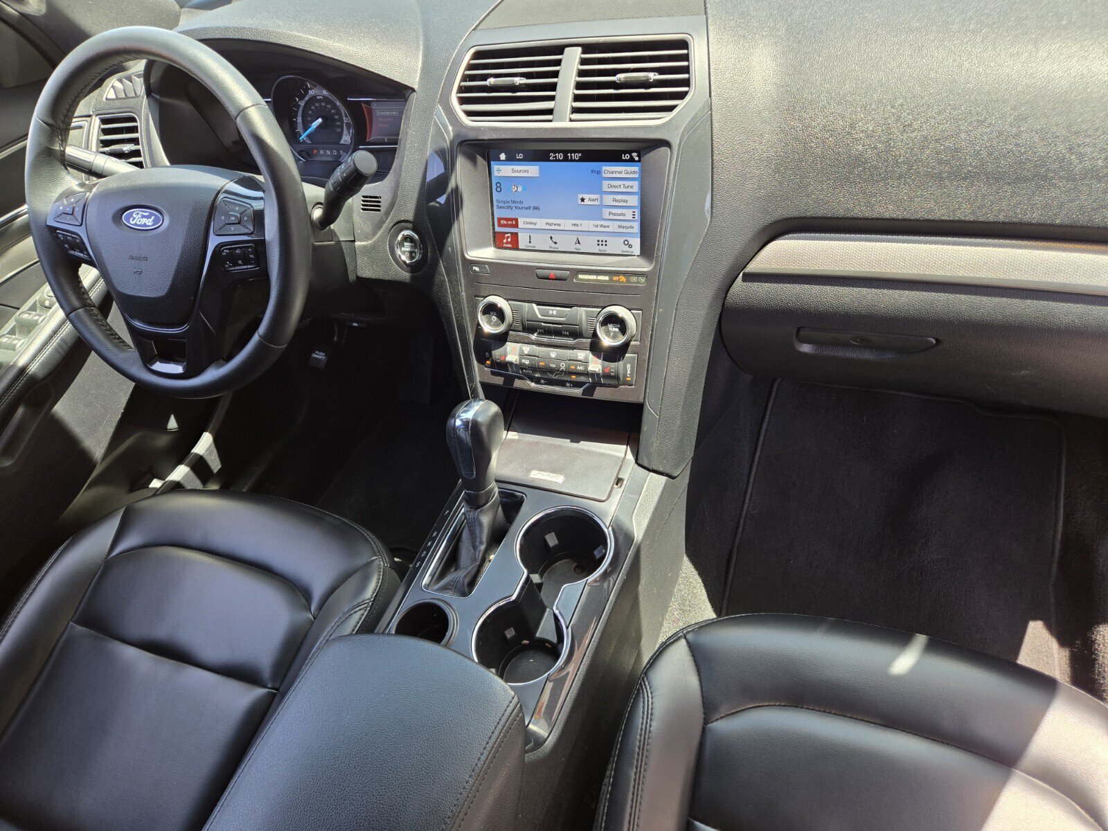 Used 2019 Ford Explorer XLT w/ Equipment Group 202A FWD image 14