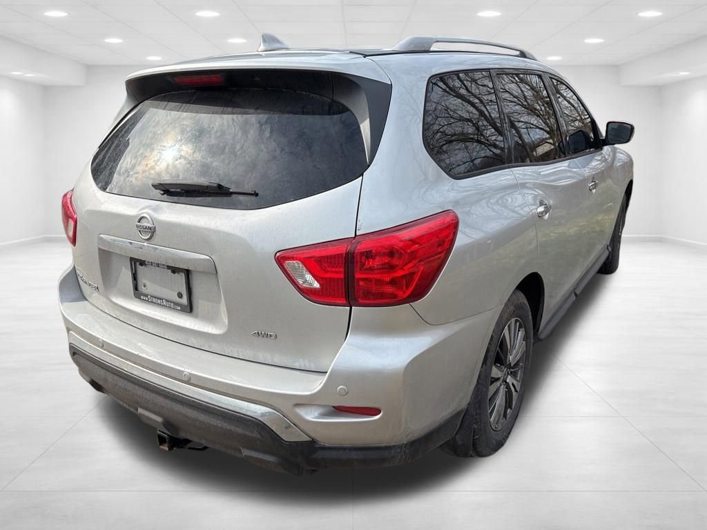 Used 2019 Nissan Pathfinder S image 5