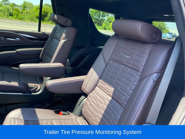Used 2024 Cadillac Escalade Premium Luxury Platinum w/ Heavy-Duty Trailer Package AWD/4WD image 22