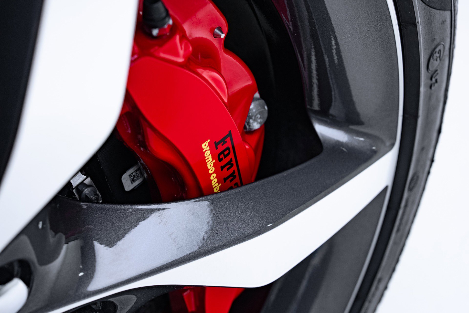 Used 2022 Ferrari Portofino M image 32