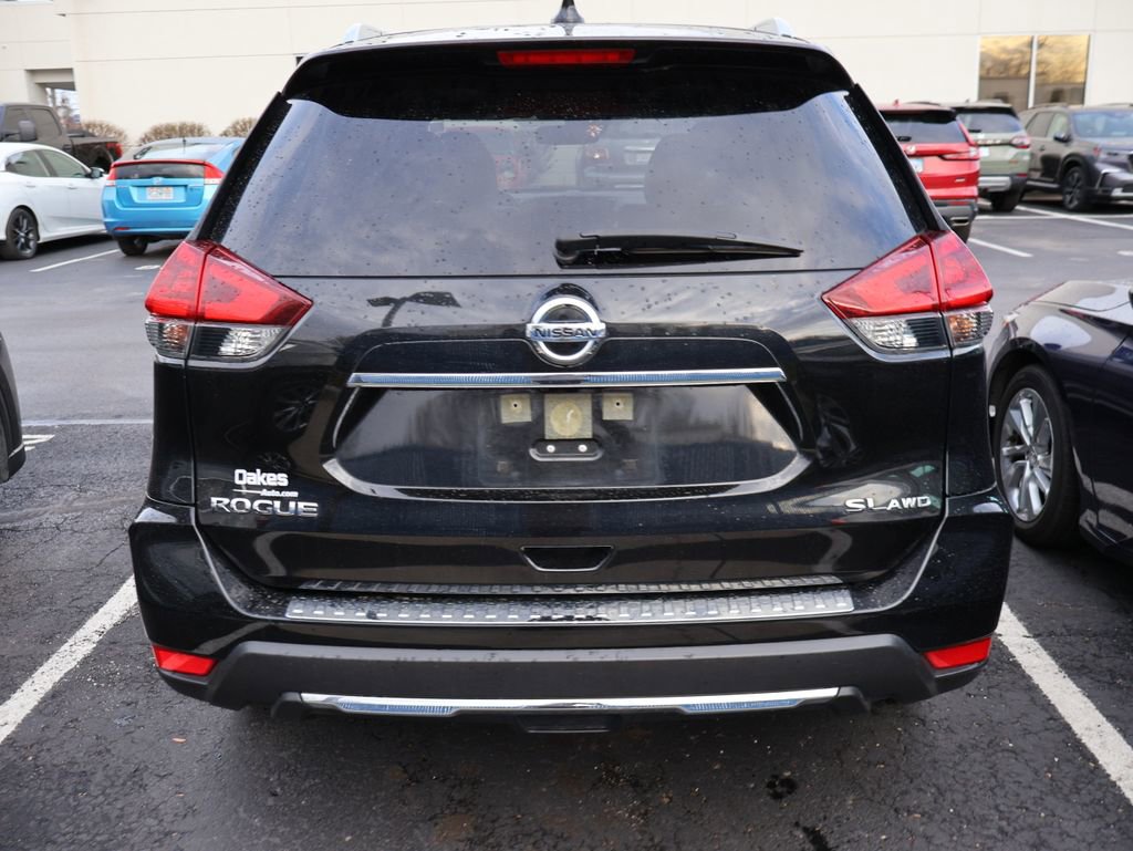Used 2018 Nissan Rogue SL w/ Premium Package image 6
