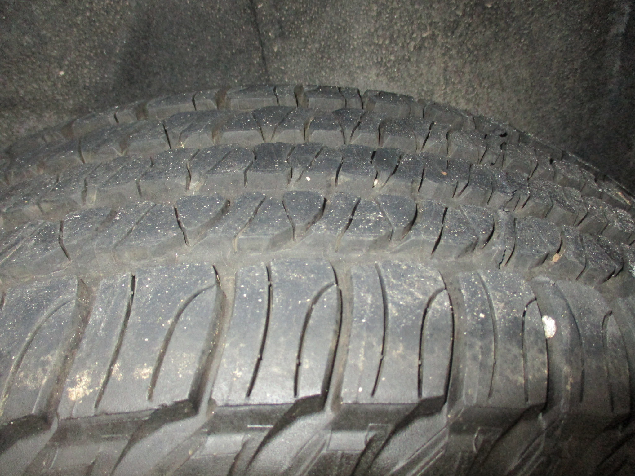 Used 2019 GMC Acadia SLE image 17