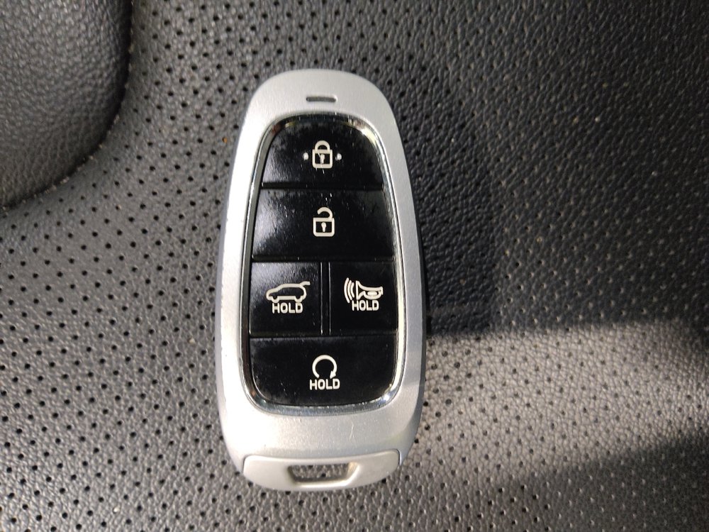 Used 2023 Hyundai Santa Fe SEL w/ Premium Package AWD/4WD image 32