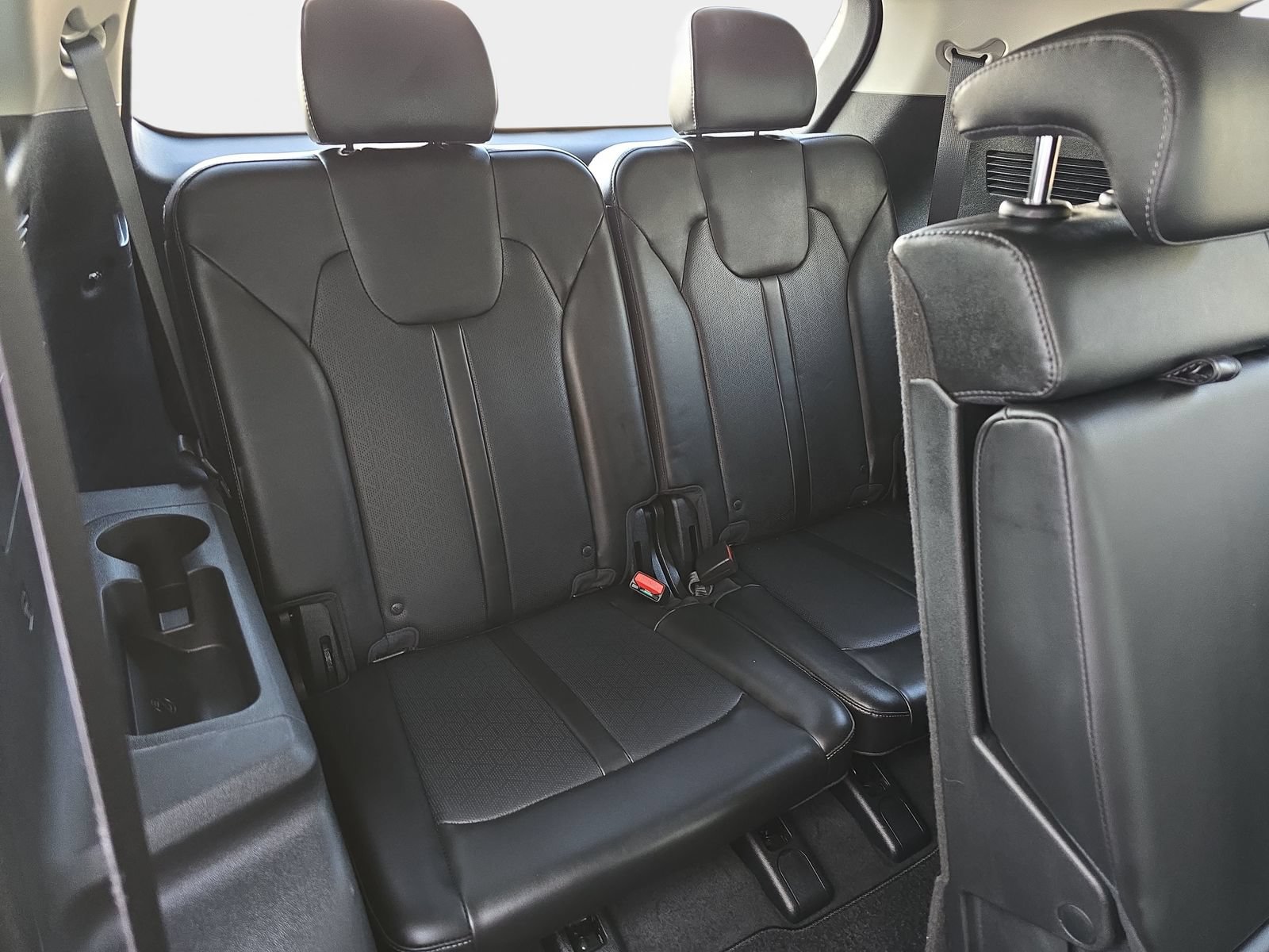 Used 2023 Kia Sorento S w/ Panoramic Sunroof Package AWD/4WD image 16