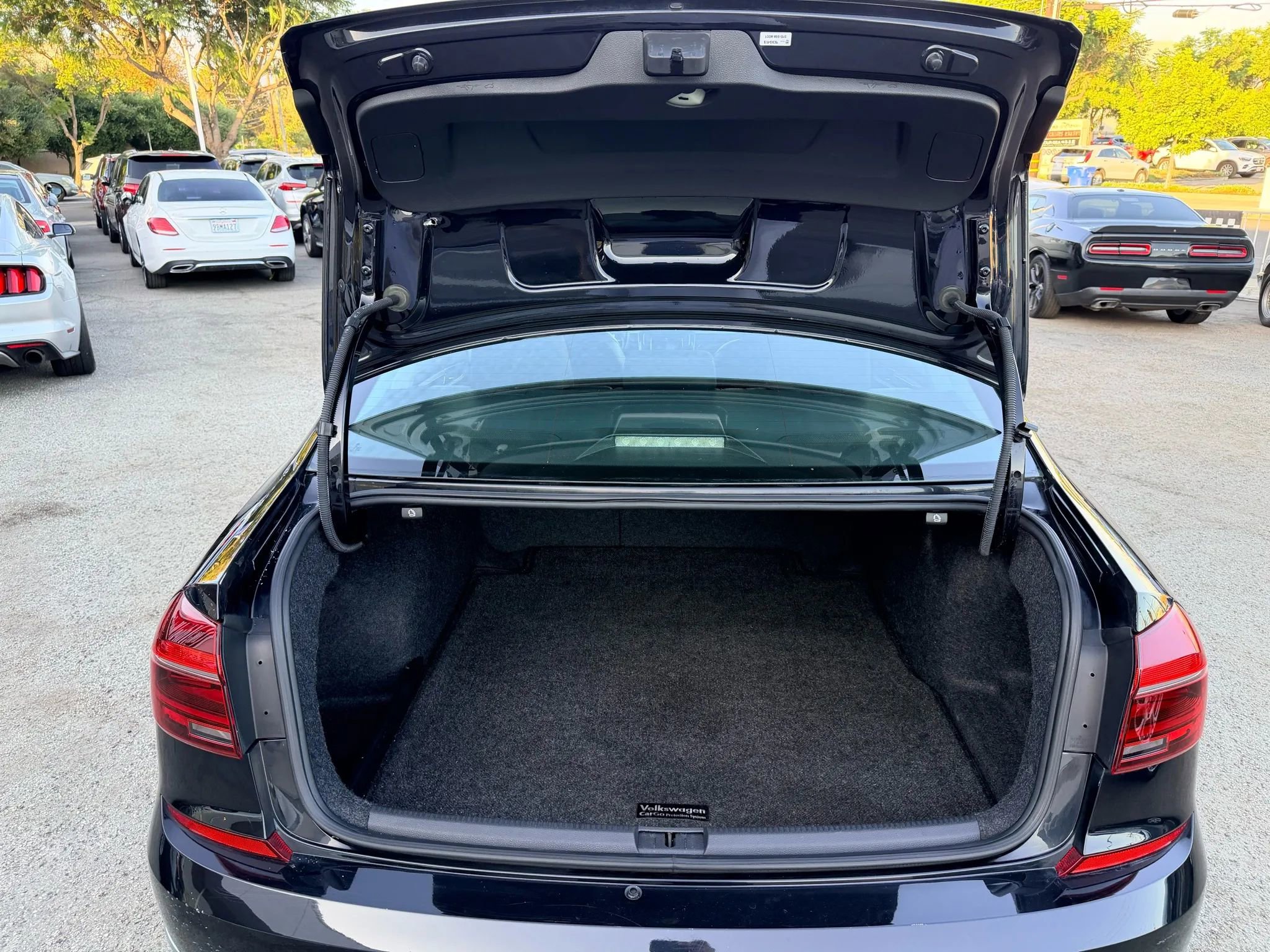 Used 2017 Volkswagen Passat 1.8T SE w/ SE Lighting Package image 30