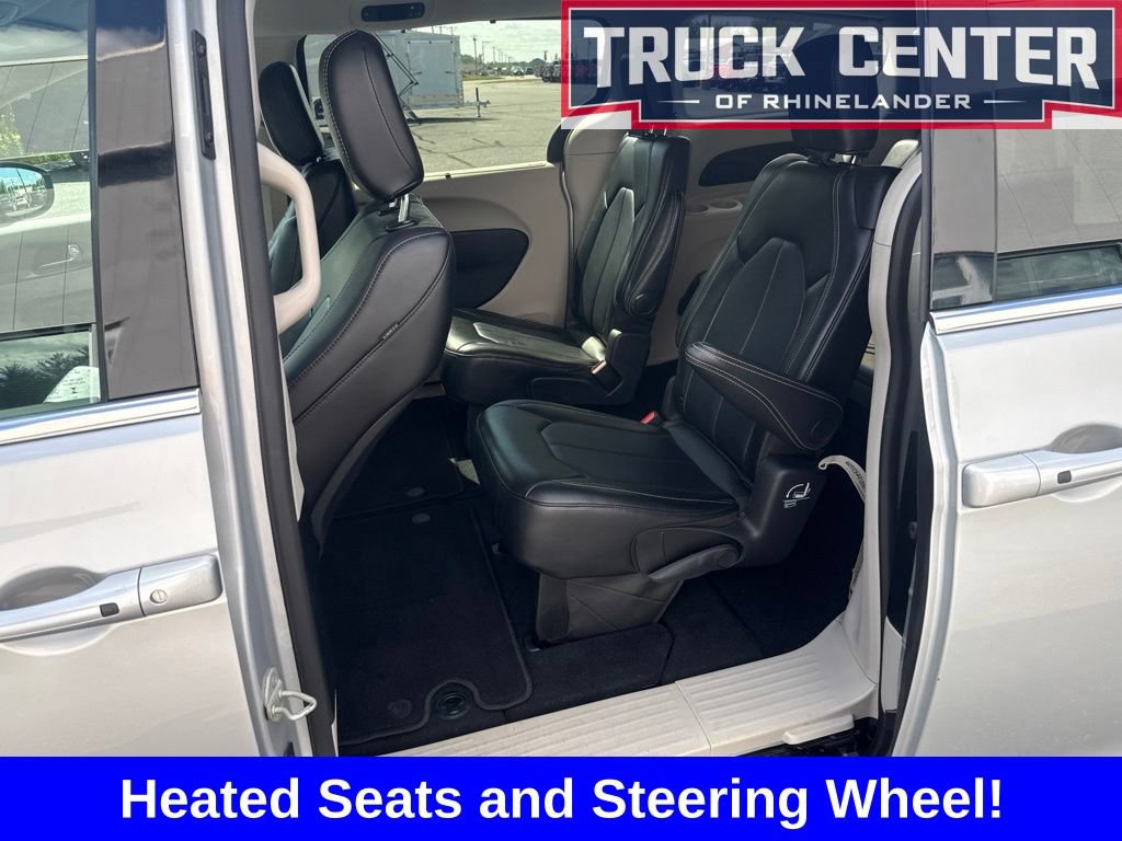 Used 2024 Chrysler Pacifica Touring-L FWD image 27