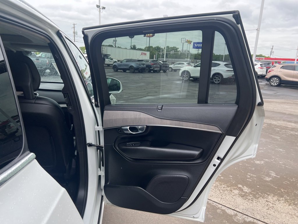 Used 2022 Volvo XC90 T6 Inscription w/ Lounge Package image 35