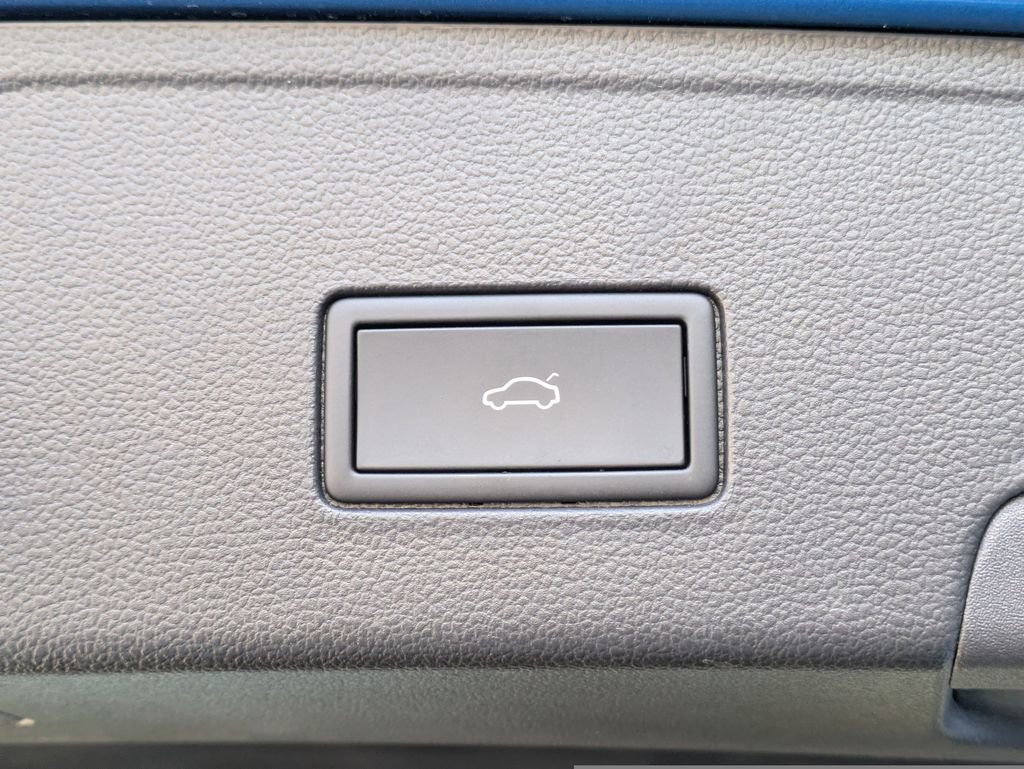 Certified 2024 Volkswagen Atlas Cross Sport SEL R-Line image 14