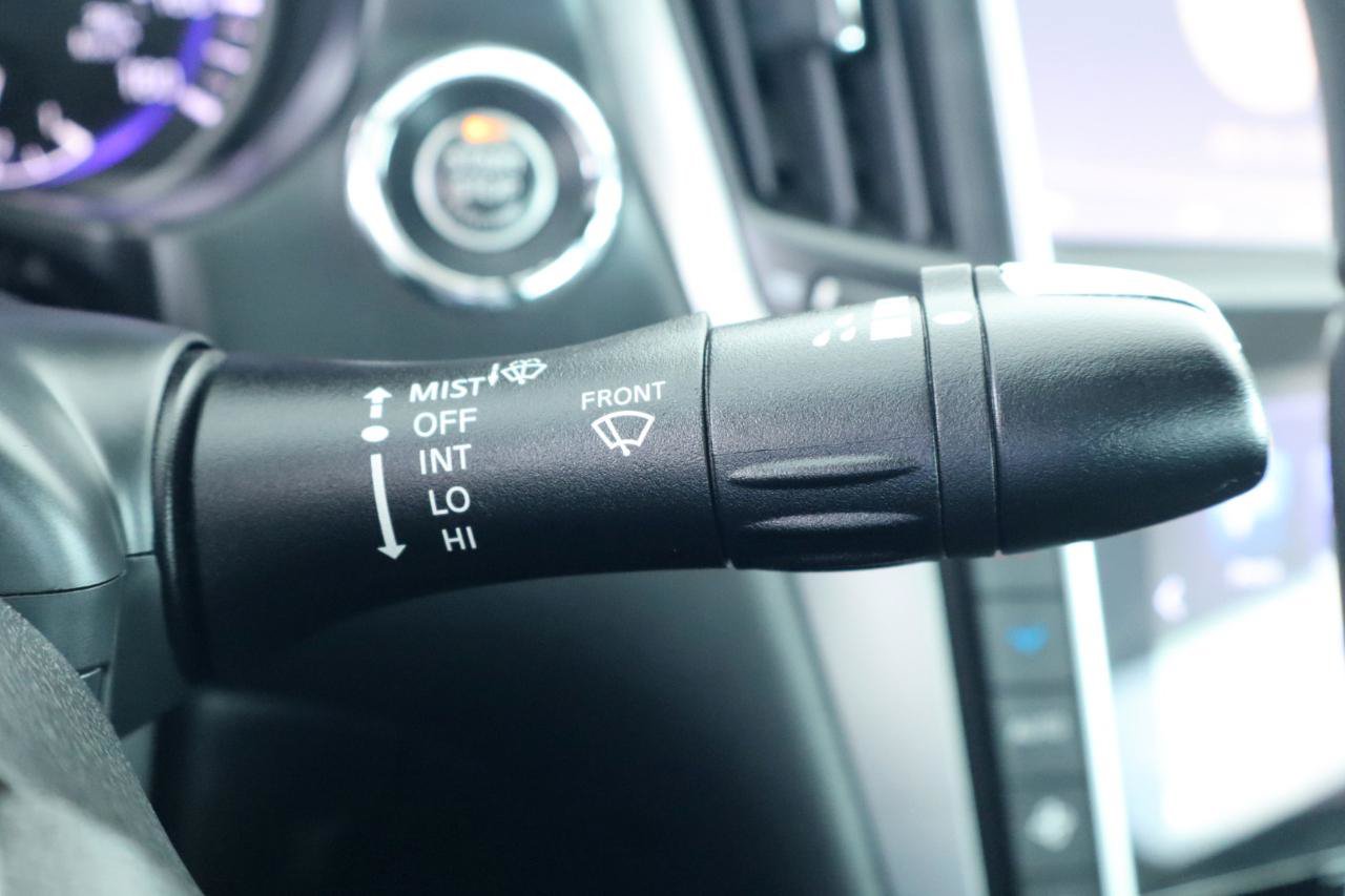 Used 2018 INFINITI Q60 3.0t Luxe RWD image 24