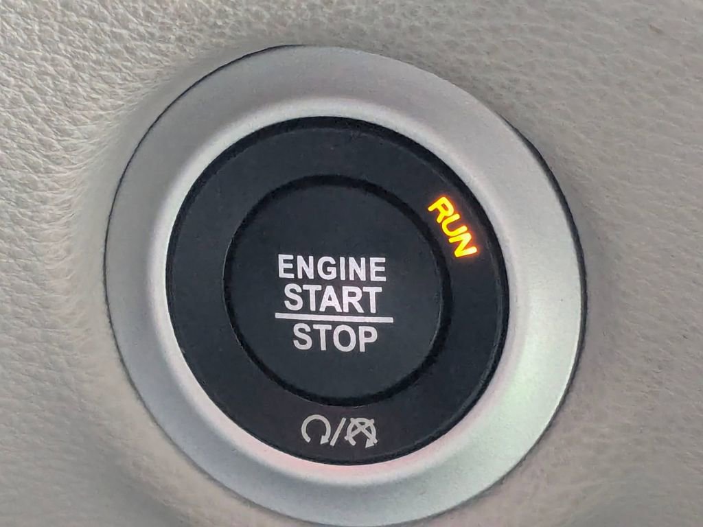 Used 2023 Chrysler Pacifica Limited image 20