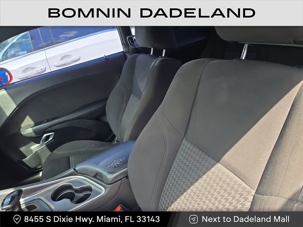 Used 2020 Dodge Challenger SXT image 15