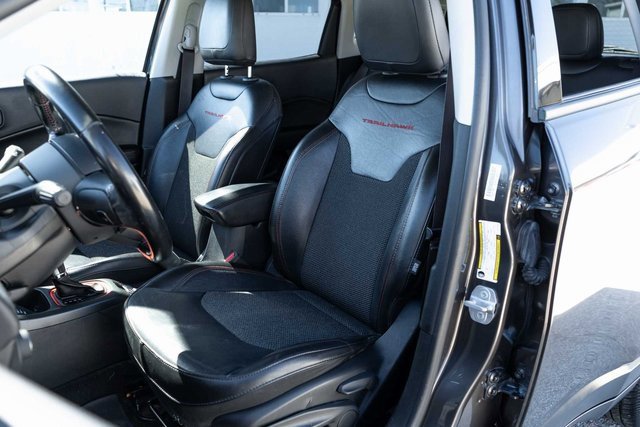 Used 2020 Jeep Compass Trailhawk image 13