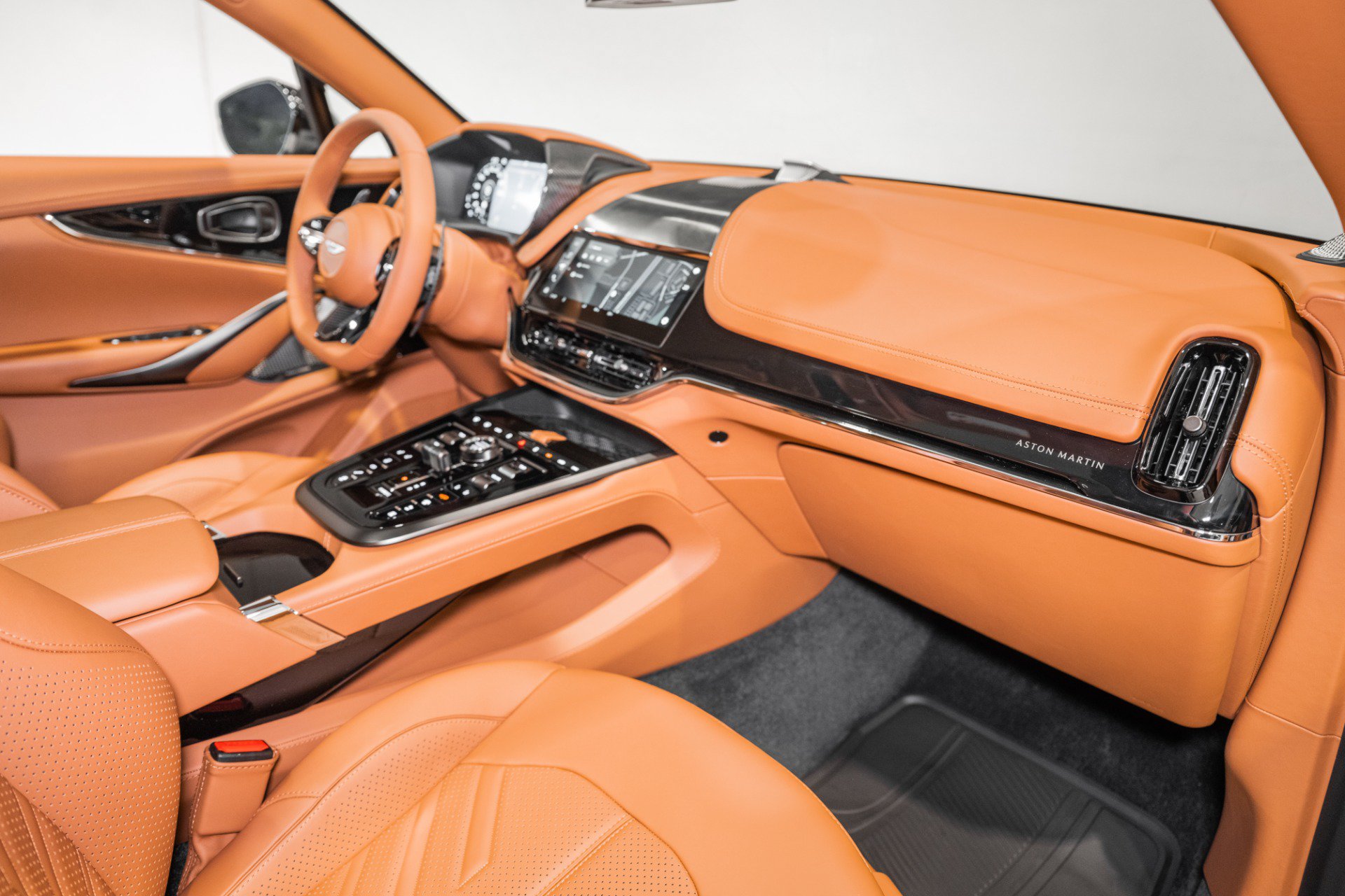 New 2026 Aston Martin DBX 707 AWD/4WD image 21
