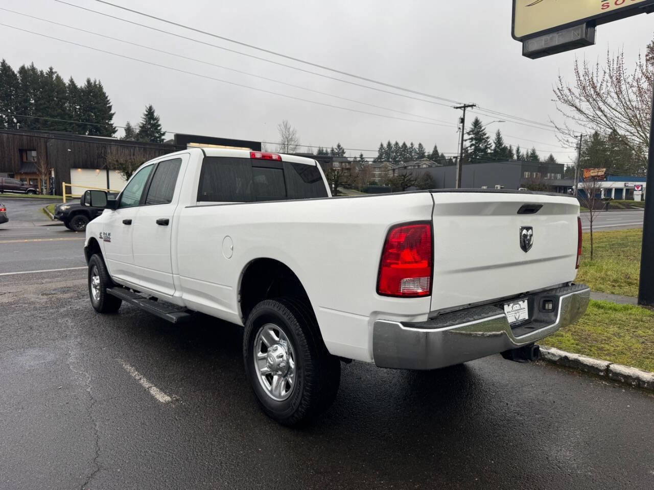 Used 2016 RAM 3500 SLT AWD/4WD image 4