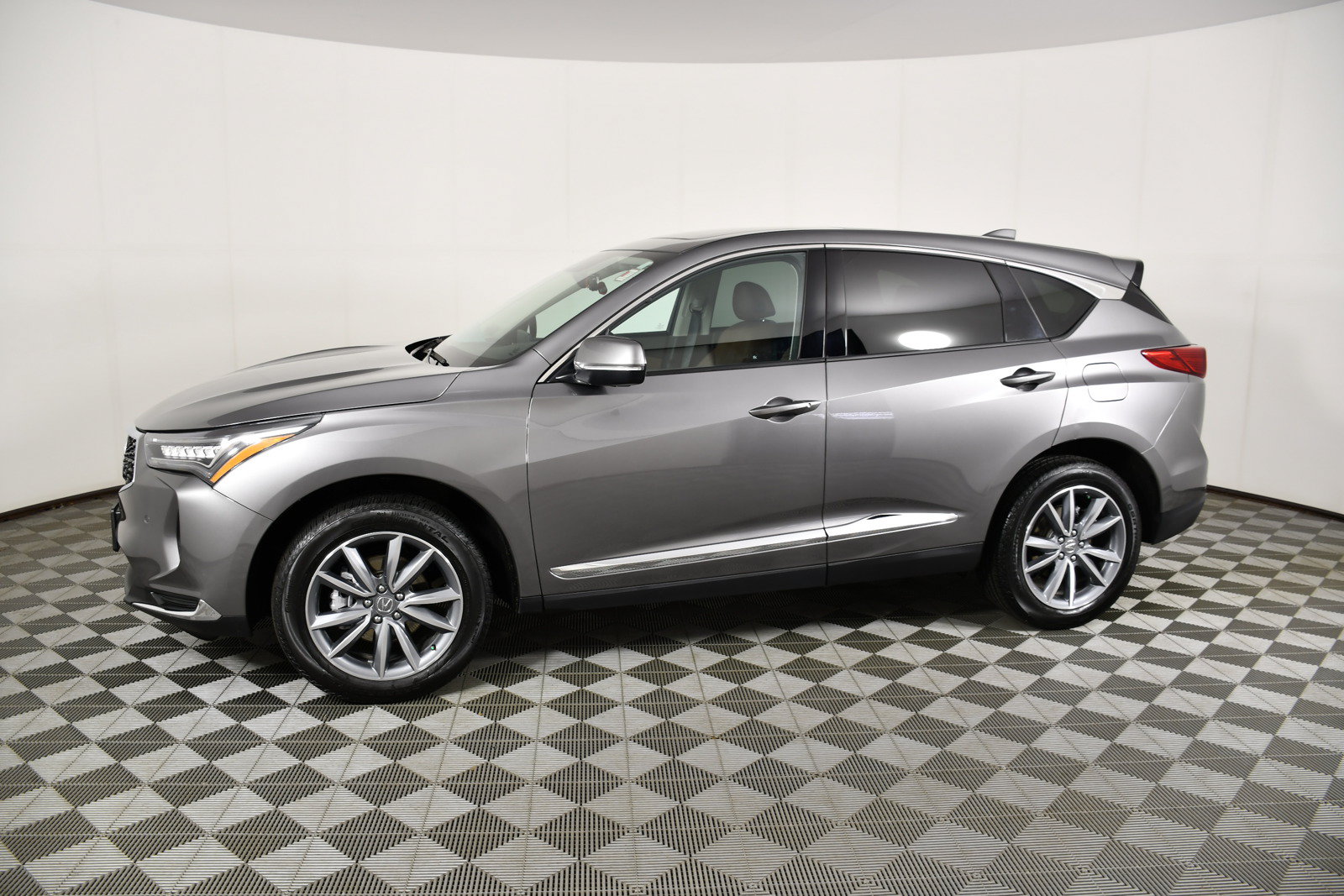 Certified 2024 Acura RDX w/ Technology Package AWD/4WD image 9