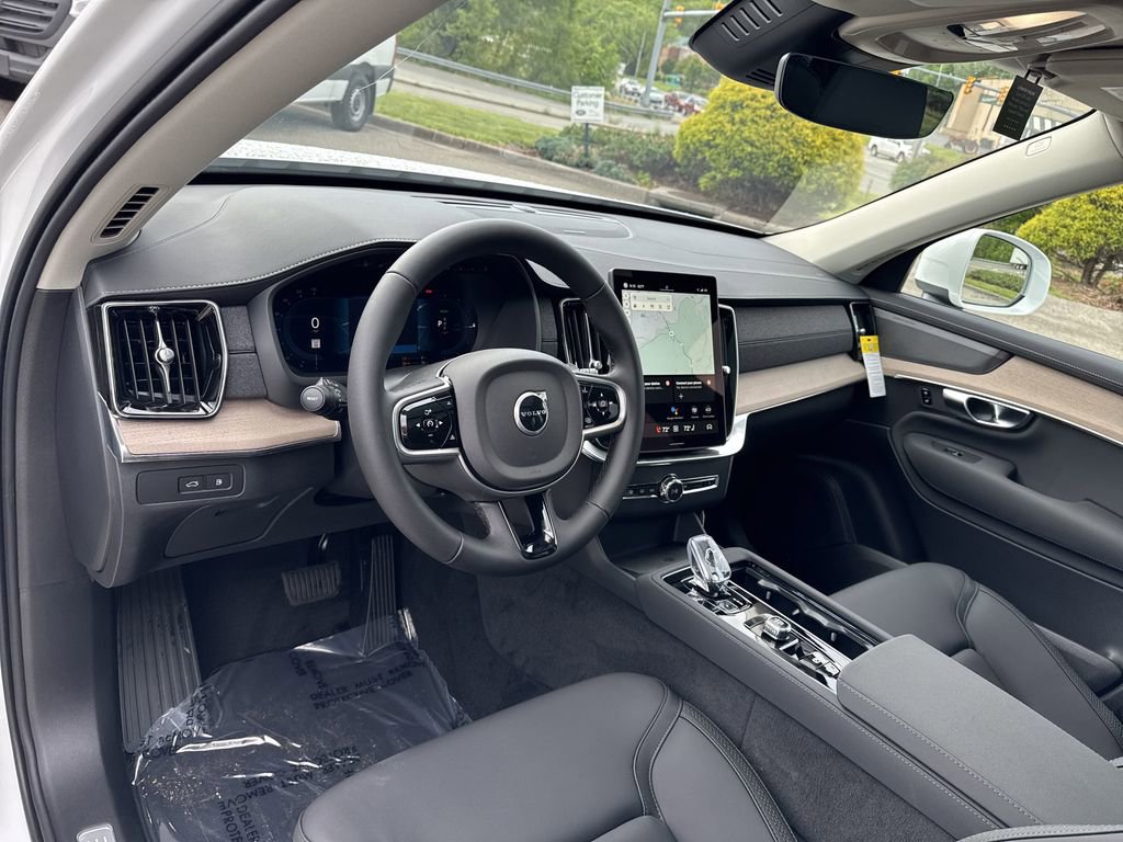 New 2025 Volvo XC90 T8 Plus w/ Protection Package Premier image 13