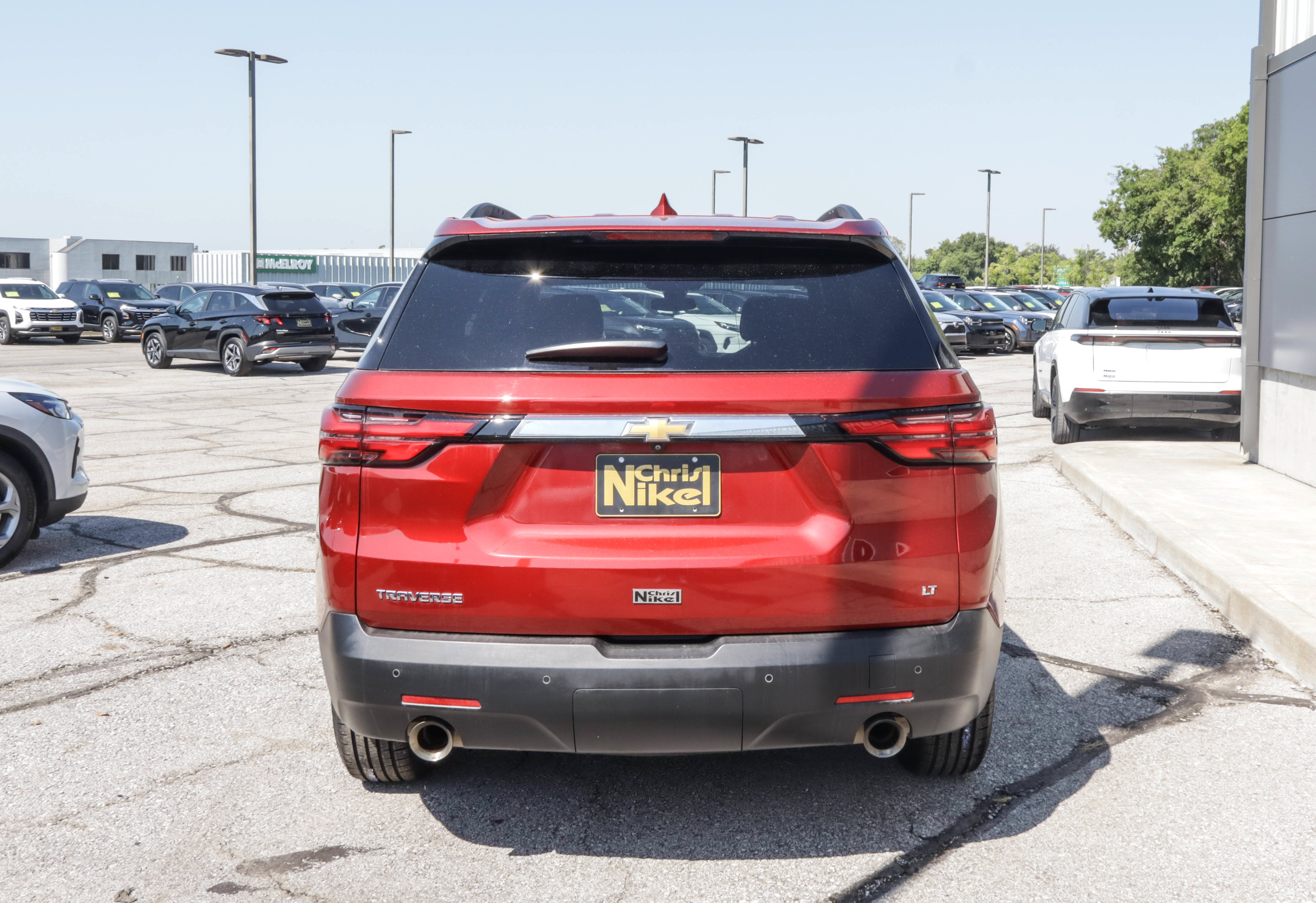 Used 2023 Chevrolet Traverse LT FWD image 5
