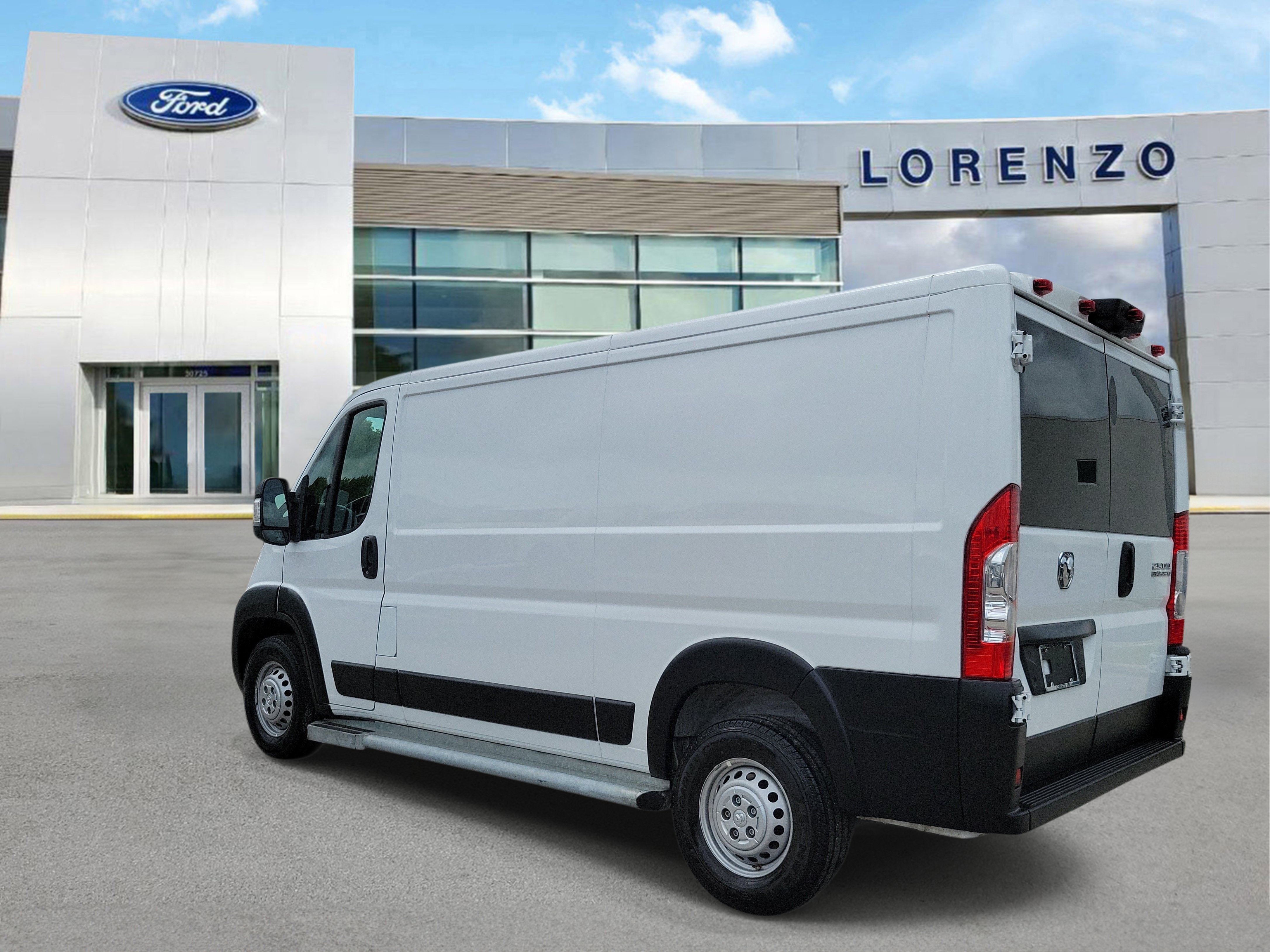 Used 2025 RAM ProMaster 2500 w/ U-Haul Equipment Group FWD image 7