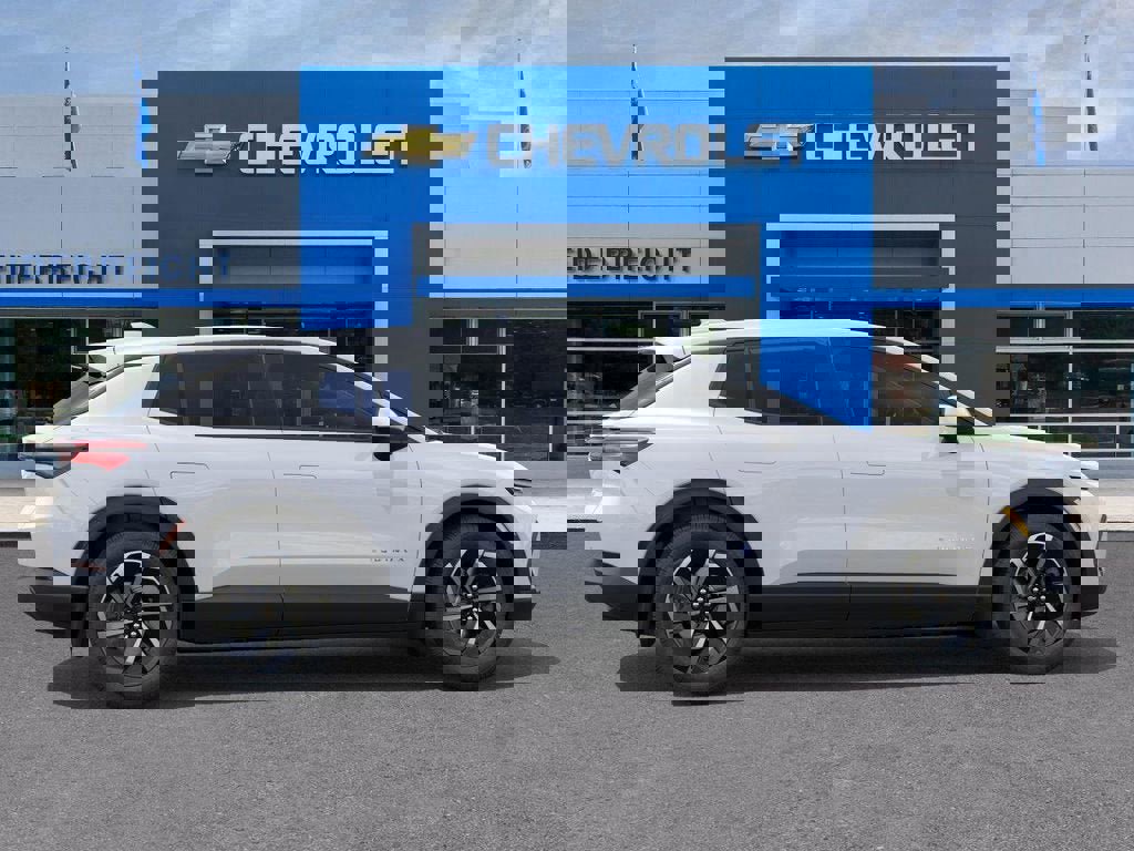 New 2026 Chevrolet Equinox EV LT image 5