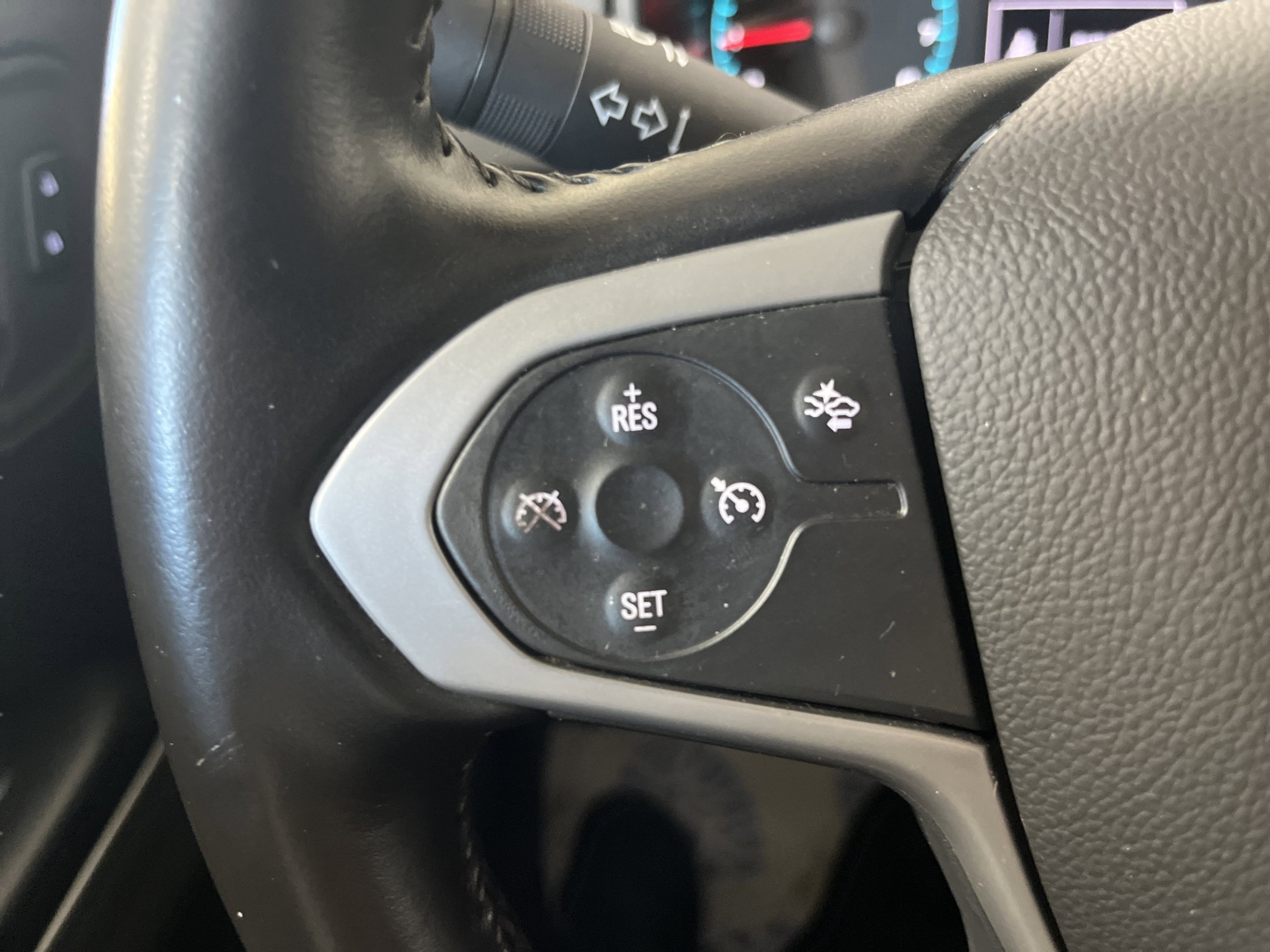 Used 2022 Chevrolet Colorado LT w/ Fleet Safety Package RWD image 19