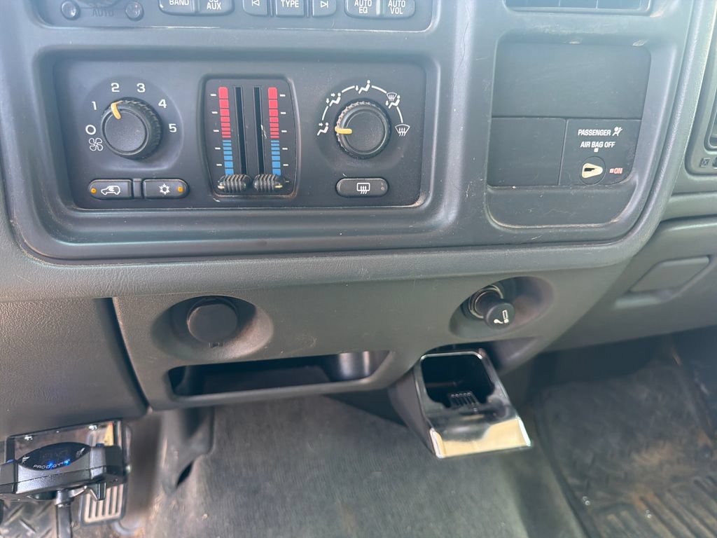 Used 2005 Chevrolet Silverado 2500 LS AWD/4WD image 43