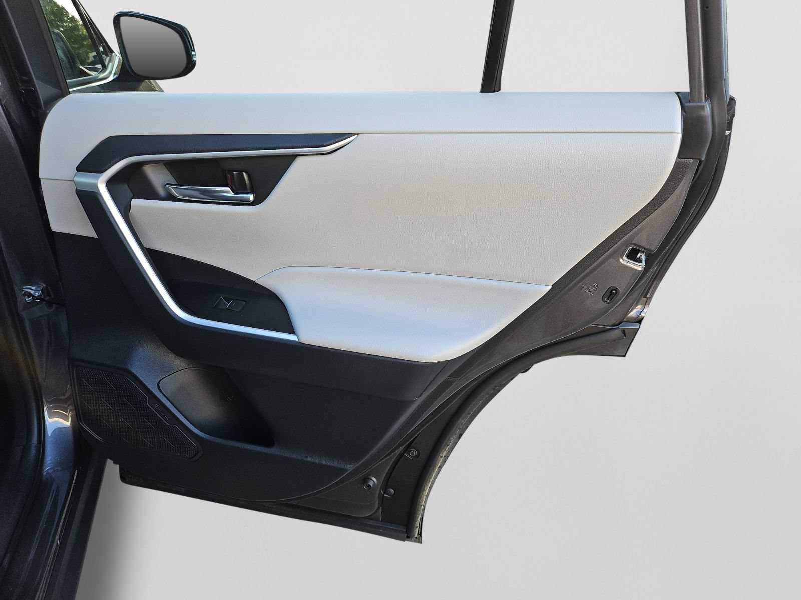 Used 2022 Toyota RAV4 XLE AWD/4WD image 37