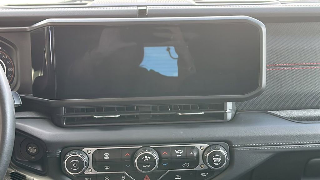 Used 2024 Jeep Wrangler Rubicon image 19