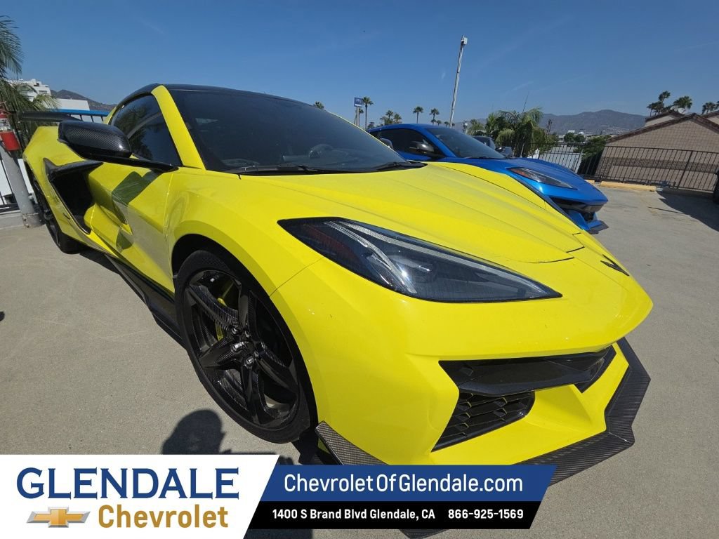 Used 2023 Chevrolet Corvette Z06 w/ Z07 Performance Package RWD image 7