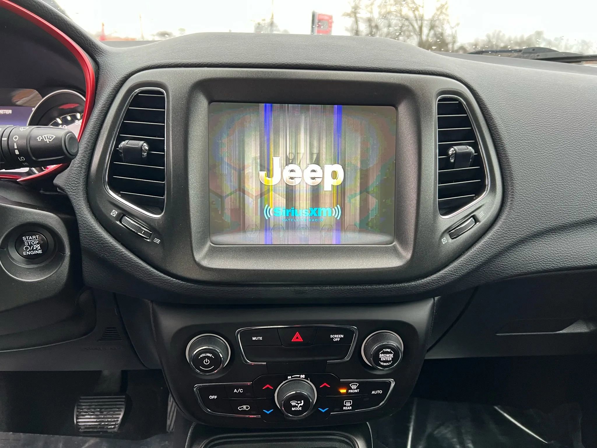 Used 2018 Jeep Compass Trailhawk w/ Cold Weather Group image 11