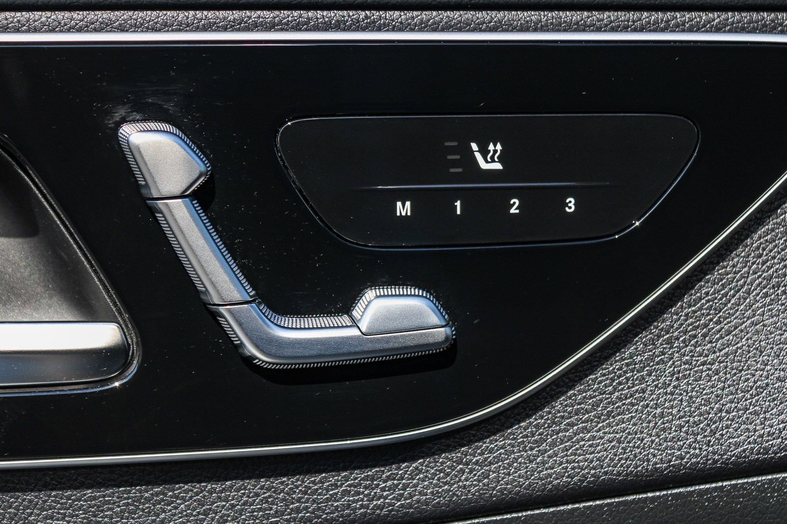 Certified 2025 Mercedes-Benz C 300 4MATIC Sedan image 20