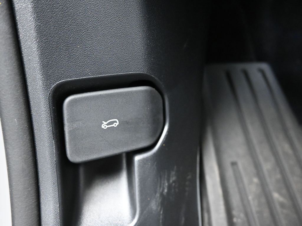 Used 2025 Land Rover Range Rover Sport SV Edition Two image 26