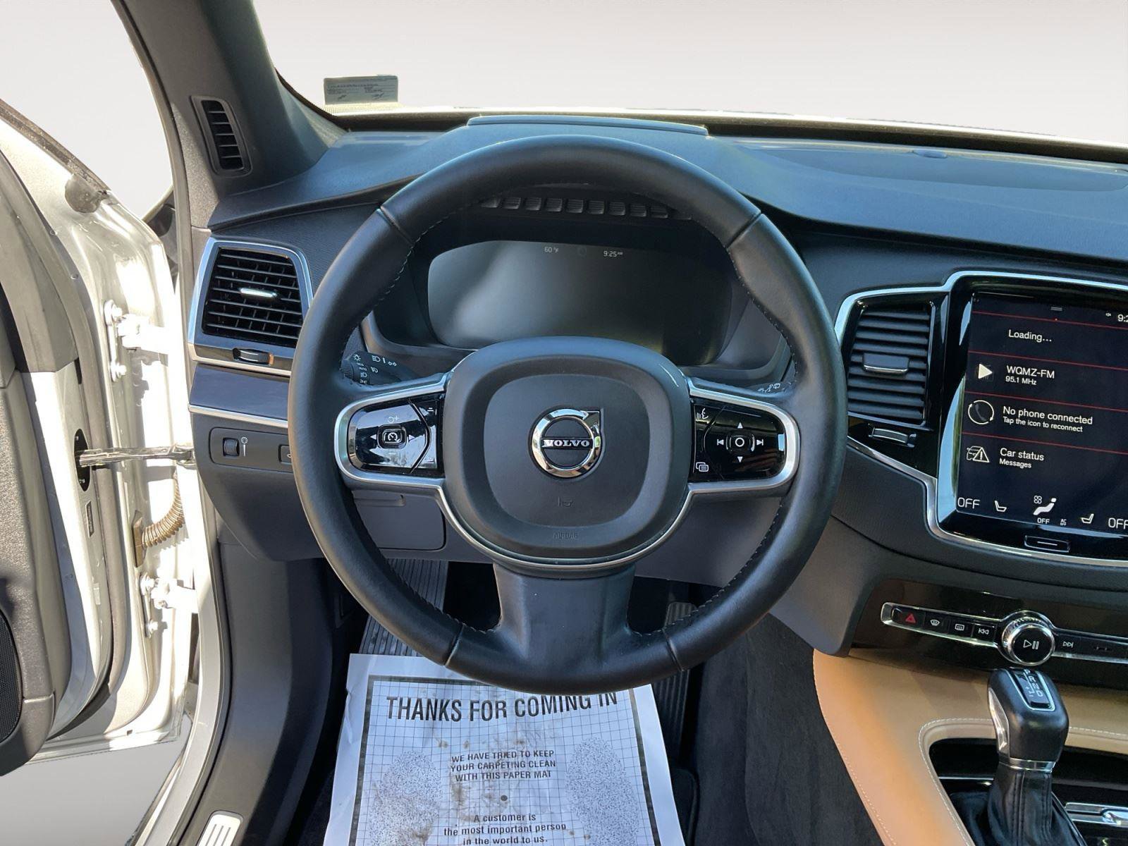 Used 2018 Volvo XC90 T6 Momentum w/ Convenience Package AWD/4WD image 12