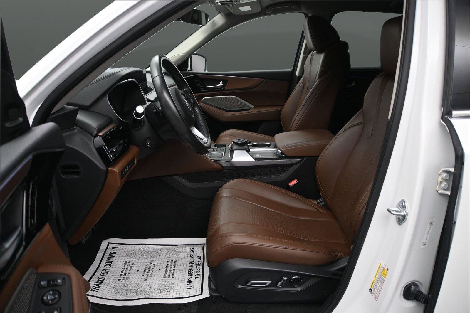 Used 2023 Acura MDX w/ Technology Package AWD/4WD image 6