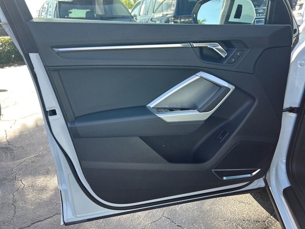 Used 2020 Audi Q3 2.0T Premium Plus w/ Premium Plus Package image 33