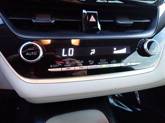 Used 2020 Toyota Corolla LE FWD image 13