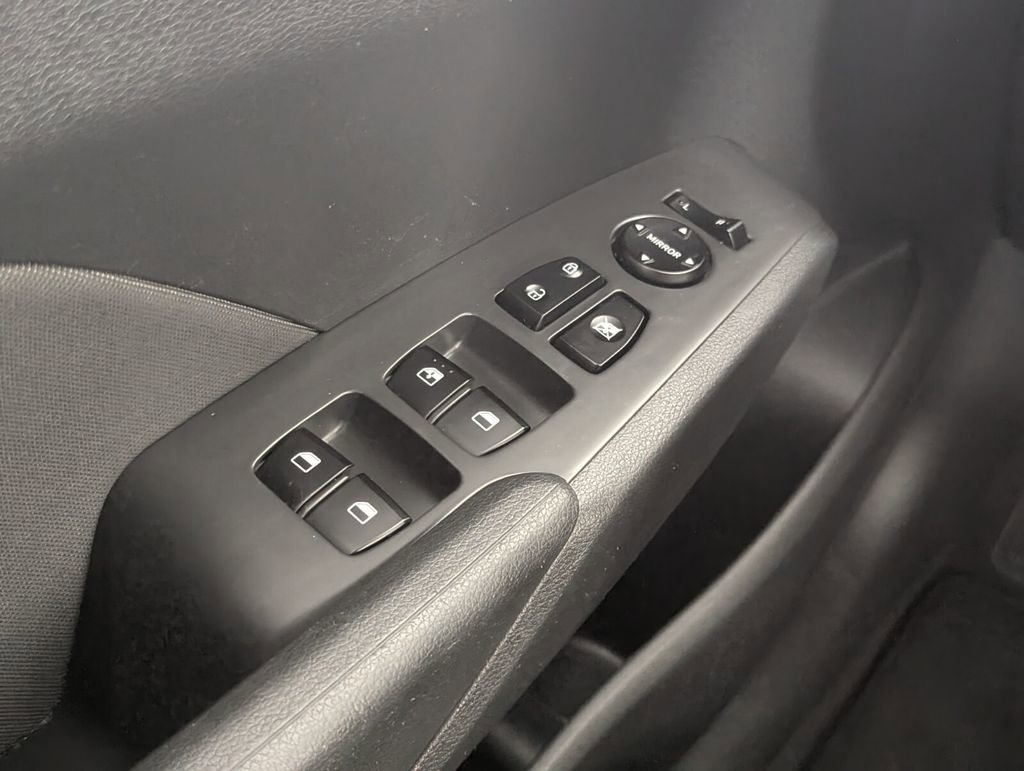 Used 2022 Hyundai Accent SEL image 17