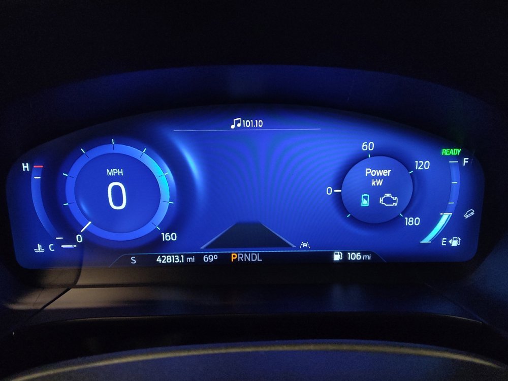 Used 2021 Ford Escape Titanium w/ Titanium Elite Package FWD image 23