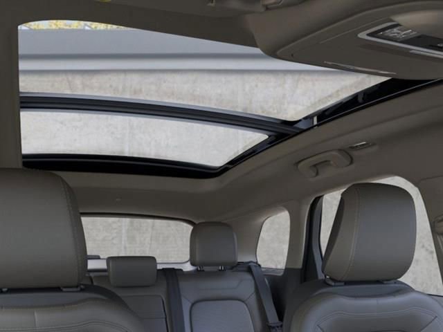 New 2026 Lincoln Corsair Premiere image 22