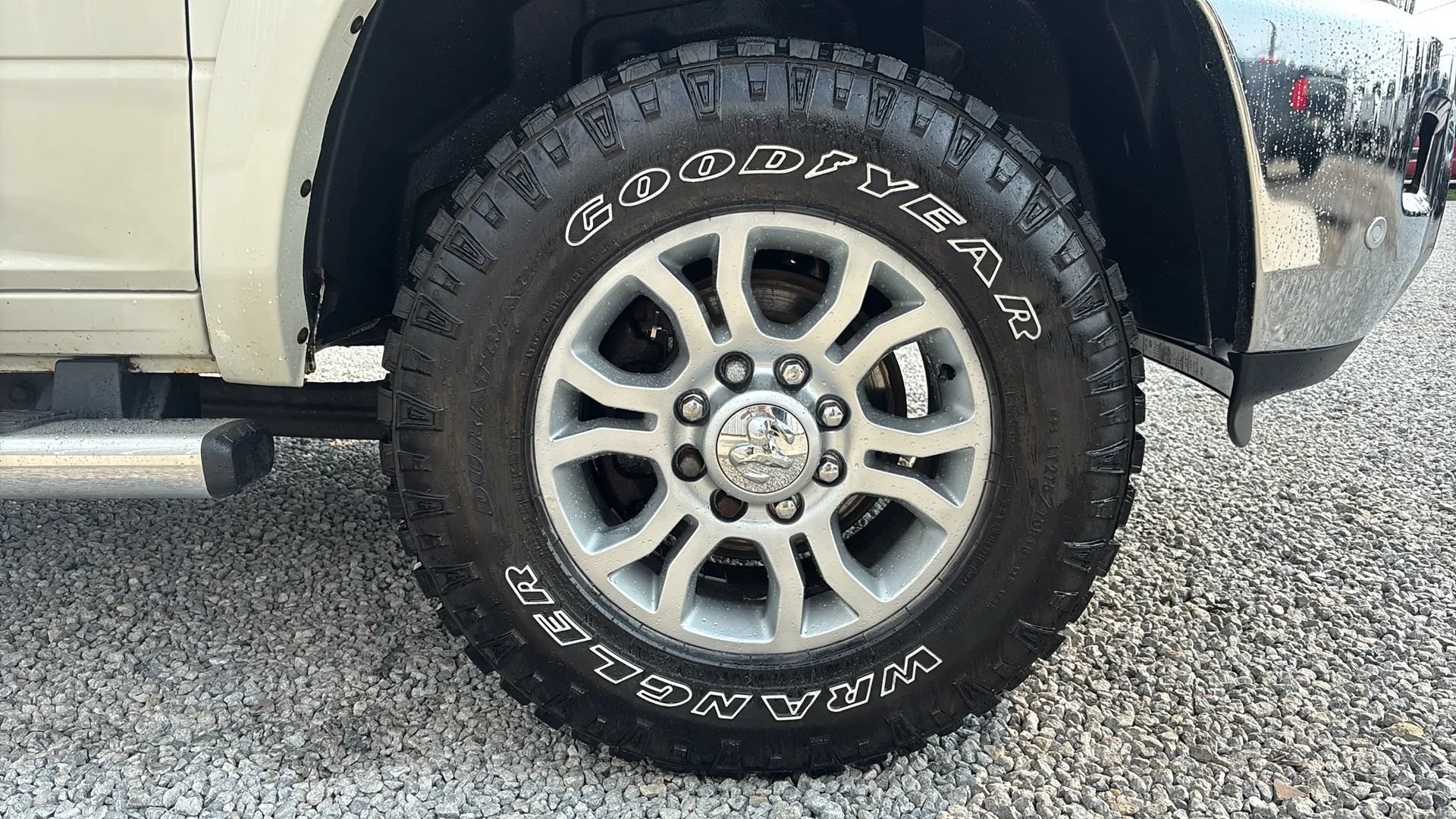 Used 2016 RAM 2500 Laramie w/ Snow Chief Group AWD/4WD image 12