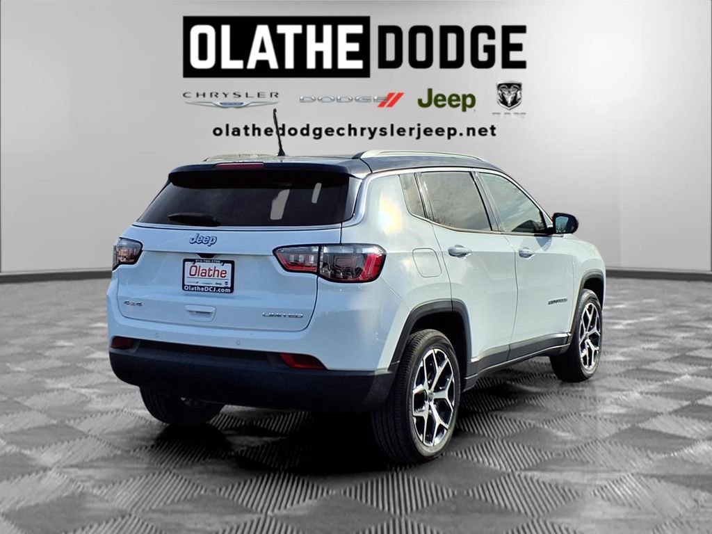 Used 2025 Jeep Compass Limited image 29