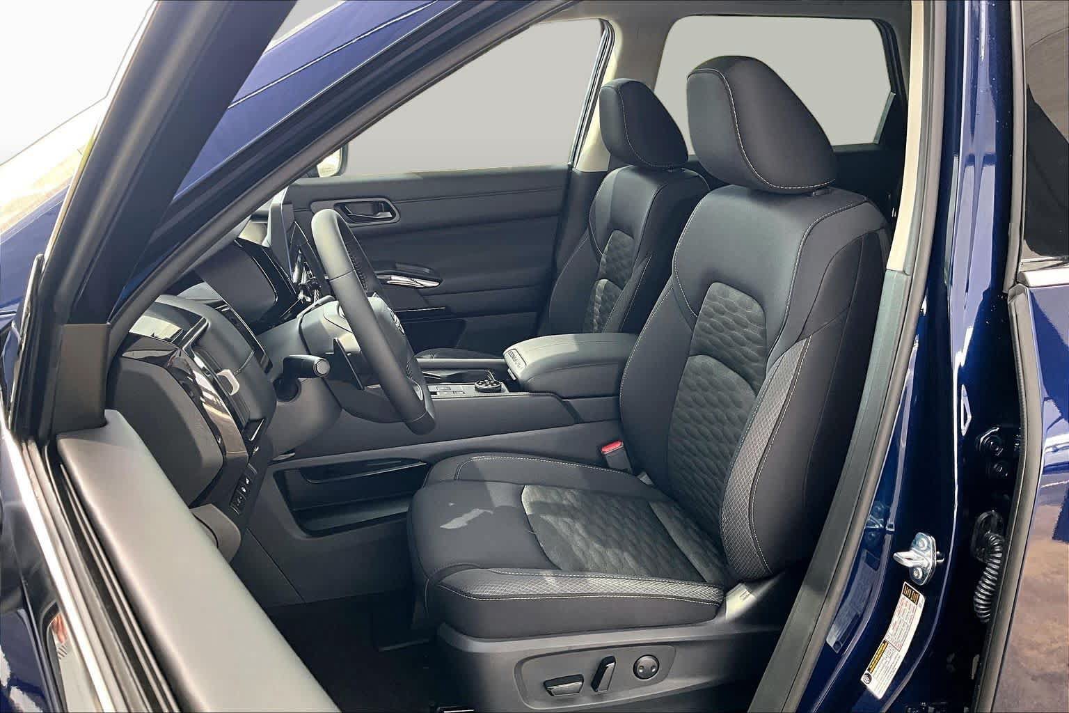 New 2026 Nissan Pathfinder SV AWD/4WD image 15