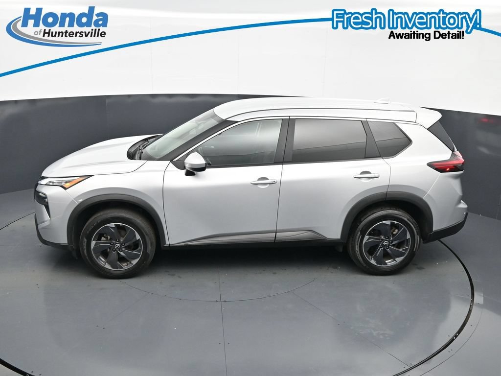 Used 2025 Nissan Rogue SV FWD image 19